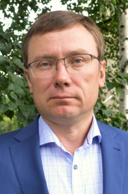 Главный врач Зарубин Максим Владимирович Главный врач Зарубин Максим Владимирович.
